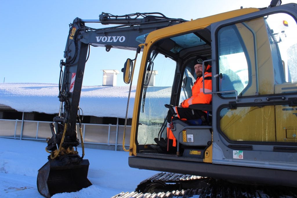 kaivinkone ja kuljettaja