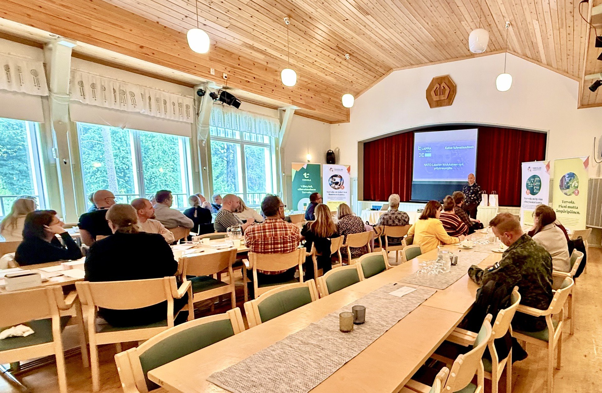 SYP-tilaisuus Yleisöä SYP-tilaisuudessa.